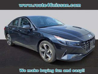 Used 2023 Hyundai Elantra Limited w/ Preferred Accessory Package image 1