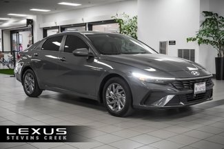 Used 2024 Hyundai Elantra Blue image 1