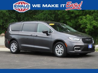 Used 2023 Chrysler Pacifica Touring-L image 1