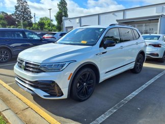Used 2022 Volkswagen Tiguan SE R-Line image 1
