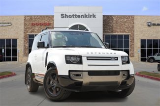 Used 2024 Land Rover Defender 90 X-Dynamic SE image 1