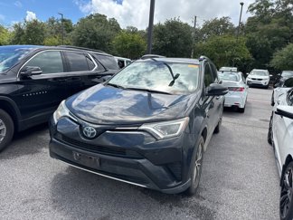 Used 2018 Toyota RAV4 LE image 1
