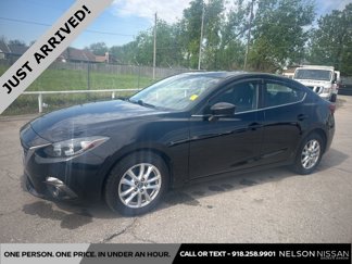 Used 2015 MAZDA MAZDA3 i Touring w/ Technology Package image 1
