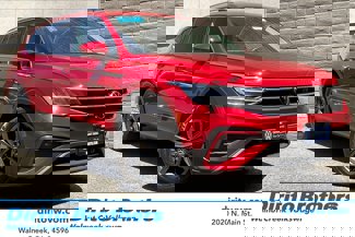 Certified 2022 Volkswagen Tiguan SE image 1