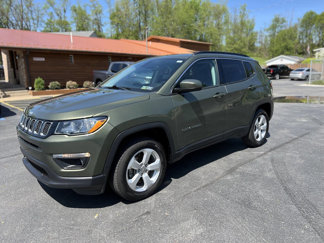 Used 2019 Jeep Compass Latitude w/ Cold Weather Group image 1