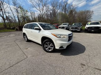 Used 2015 Toyota Highlander LE image 1