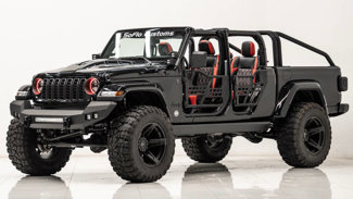 Used 2024 Jeep Gladiator Sport image 1