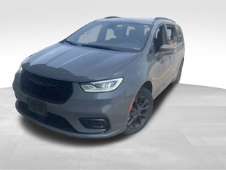 Used 2021 Chrysler Pacifica Touring w/ S Appearance Package image 1
