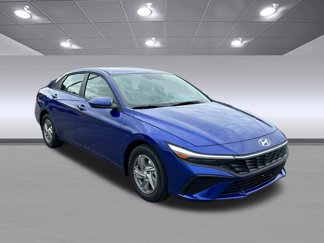New 2025 Hyundai Elantra SE image 1