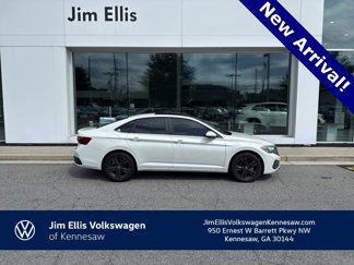 Used 2023 Volkswagen Jetta SE w/ Panoramic Sunroof Package image 1