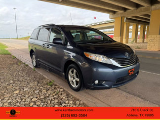 Used 2014 Toyota Sienna XLE image 1