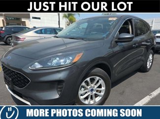 Used 2020 Ford Escape SE image 1