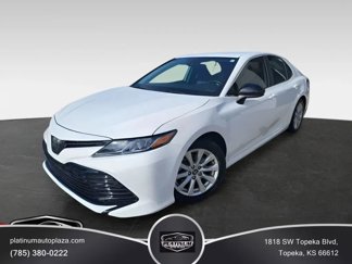 Used 2019 Toyota Camry LE image 1