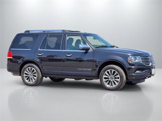 Used 2015 Lincoln Navigator 2WD image 1