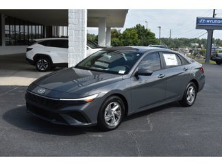 New 2025 Hyundai Elantra SE image 1