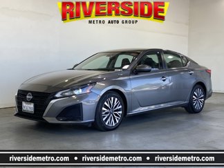 Used 2023 Nissan Altima 2.5 SV image 1