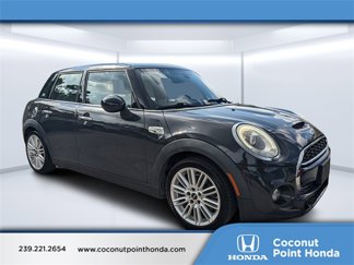 Used 2015 MINI Cooper S image 1
