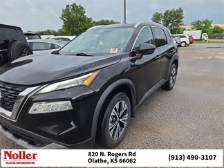 Used 2021 Nissan Rogue SV image 1