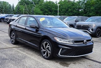 Used 2025 Volkswagen Jetta SEL image 1