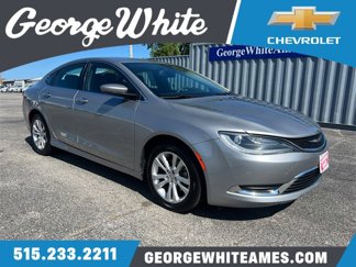 Used 2015 Chrysler 200 Limited image 1