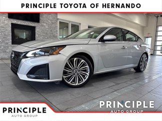 Used 2023 Nissan Altima 2.5 SL image 1