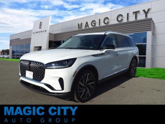 New 2025 Lincoln Aviator Reserve w/ Equipment Group 201A image 1