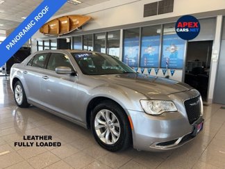 Used 2016 Chrysler 300 Limited image 1