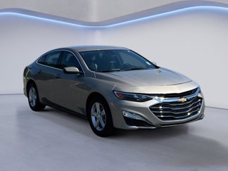 Used 2024 Chevrolet Malibu LT image 1