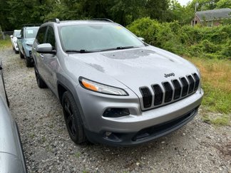 Used 2018 Jeep Cherokee Latitude w/ Altitude Package image 1
