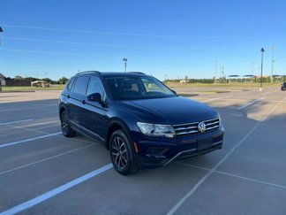 Used 2021 Volkswagen Tiguan SE w/ Panoramic Sunroof Package image 1