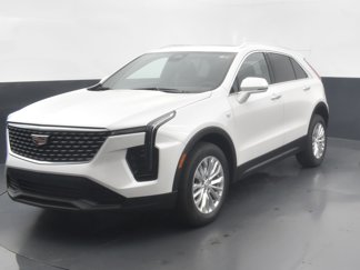 New 2024 Cadillac XT4 Luxury w/ Cold Weather Package image 1
