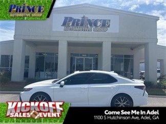 Used 2022 Toyota Camry SE image 1