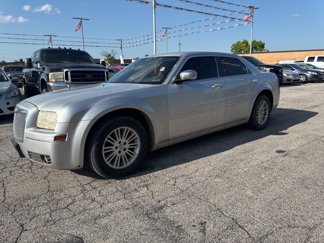 Used 2010 Chrysler 300 Touring image 1