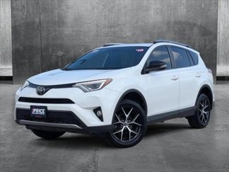 Used 2018 Toyota RAV4 SE image 1
