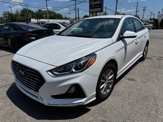 Used 2019 Hyundai Elantra SE image 1