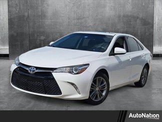 Used 2017 Toyota Camry SE image 1