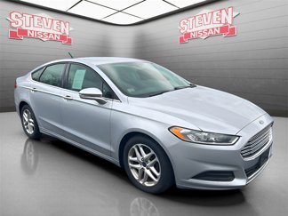 Used 2016 Ford Fusion SE image 1