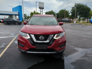 Used 2017 Nissan Rogue SV image 1