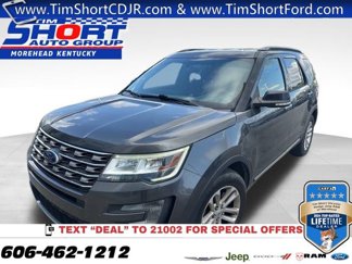 Used 2017 Ford Explorer XLT image 1