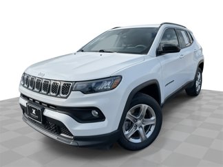 Used 2023 Jeep Compass Latitude image 1