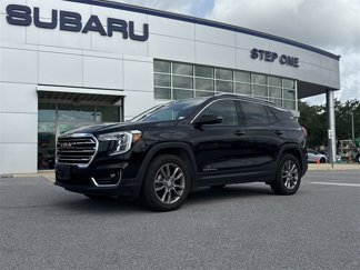 Used 2023 GMC Terrain SLT image 1