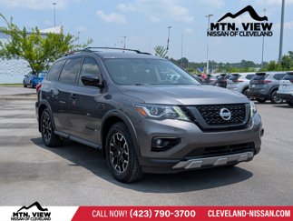 Used 2020 Nissan Pathfinder SL image 1