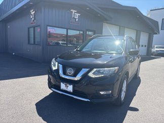 Used 2017 Nissan Rogue SV image 1