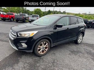 Used 2017 Ford Escape SE image 1