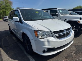Used 2017 Dodge Grand Caravan SXT image 1