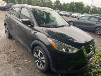 Used 2019 Nissan Kicks SV image 1