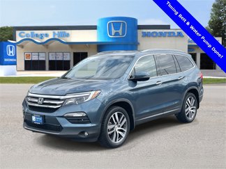 Used 2017 Honda Pilot Touring image 1