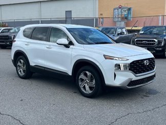 Used 2022 Hyundai Santa Fe SE image 1