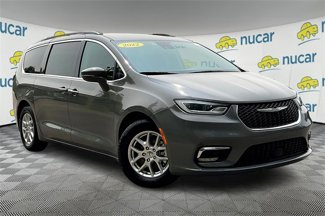 Used 2022 Chrysler Pacifica Touring-L image 1