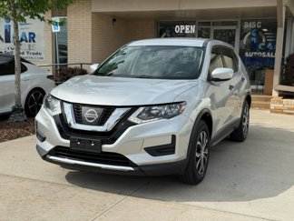 Used 2017 Nissan Rogue S image 1